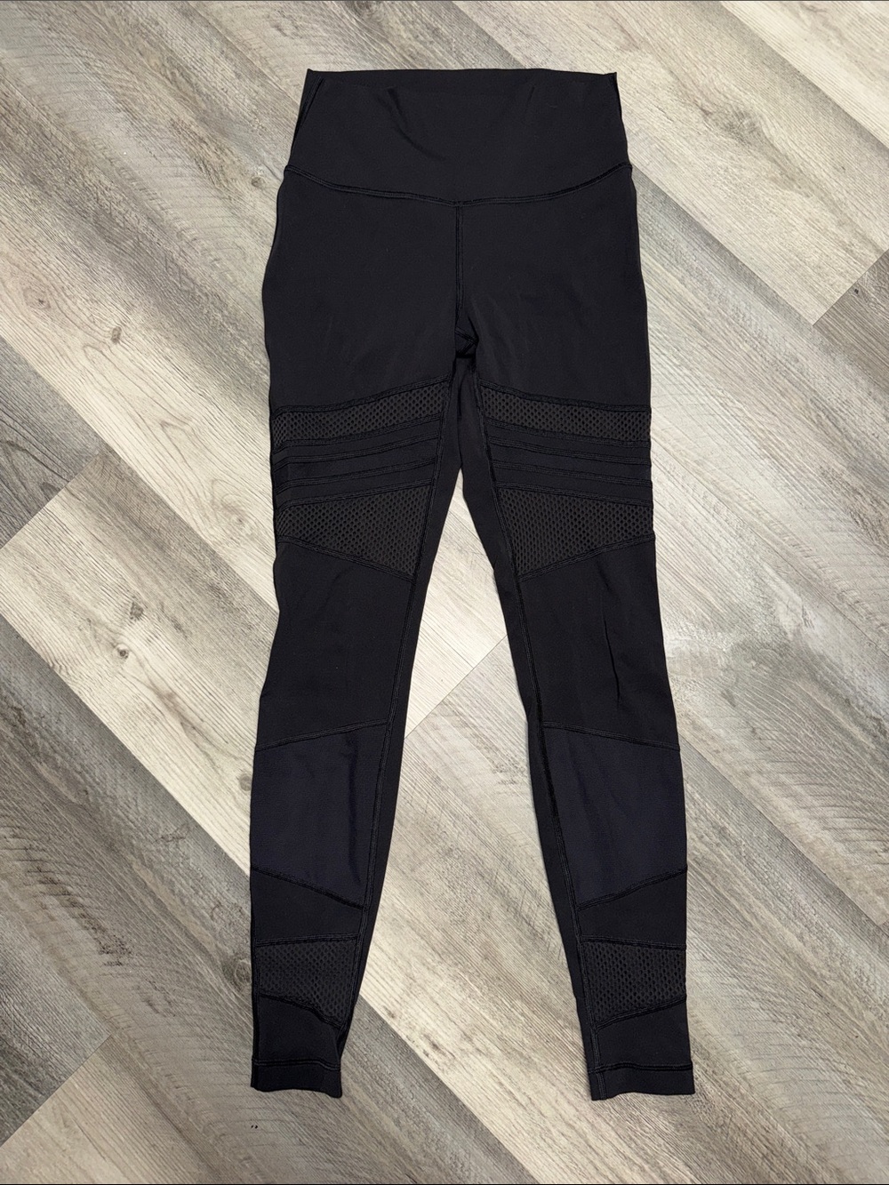 Lululemon lace leggings tights pants bottoms yoga